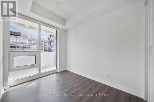 1002 - 2221 Yonge Street, Toronto, ON - Indoor Photo Showing Other Room