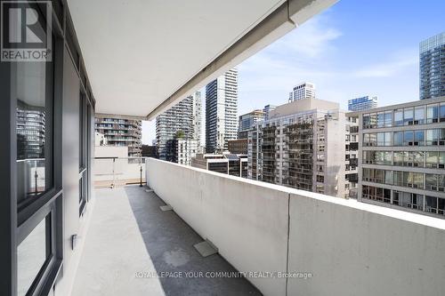 1002 - 2221 Yonge Street, Toronto, ON - Outdoor With Balcony