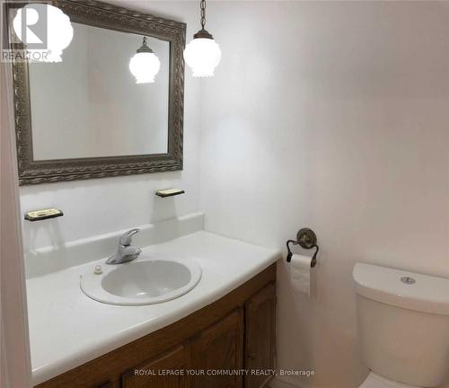 38 George Street, Richmond Hill, ON - Indoor Photo Showing Bathroom