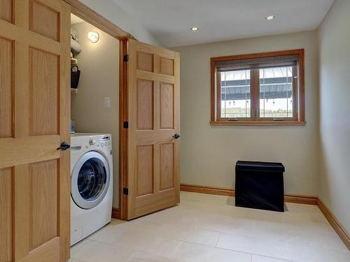 Salle de lavage - 6245 Route 143, Waterville, QC - Indoor Photo Showing Laundry Room