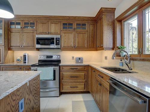 Cuisine - 6245 Route 143, Waterville, QC - Indoor Photo Showing Kitchen With Double Sink With Upgraded Kitchen