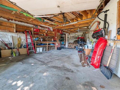 Garage - 12160 Route Pauzé, Entrelacs, QC - Indoor Photo Showing Garage