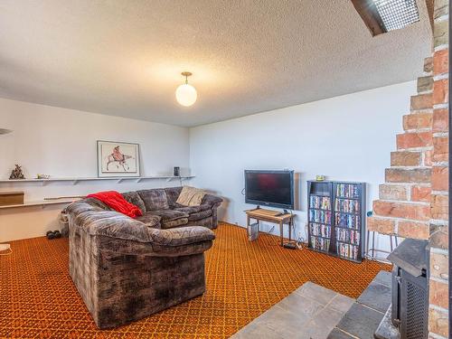 6009 West Trans Canada Highway, Kamloops, BC - Indoor Photo Showing Other Room