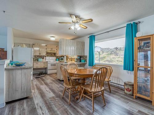 6009 West Trans Canada Highway, Kamloops, BC - Indoor Photo Showing Dining Room