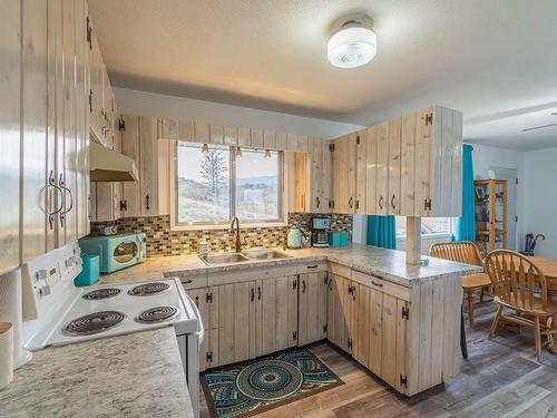 6009 West Trans Canada Highway, Kamloops, BC - Indoor Photo Showing Kitchen With Double Sink