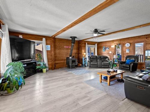 435 Dodding Ave, Merritt, BC - Indoor