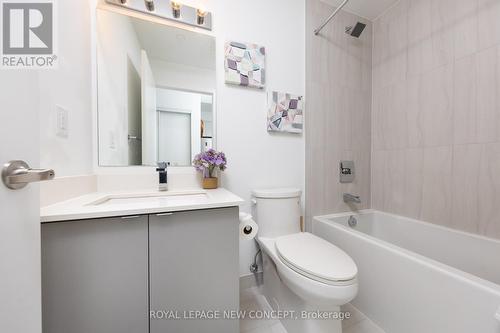 405 - 630 Greenwood Avenue, Toronto (Greenwood-Coxwell), ON - Indoor Photo Showing Bathroom