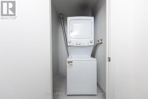 405 - 630 Greenwood Avenue, Toronto (Greenwood-Coxwell), ON - Indoor Photo Showing Laundry Room