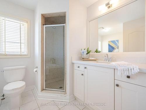 36 Chokecherry Cres, Markham, ON - Indoor Photo Showing Bathroom