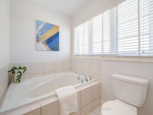 36 Chokecherry Cres, Markham, ON - Indoor Photo Showing Bathroom