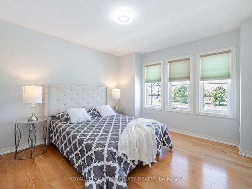 36 Chokecherry Cres, Markham, ON - Indoor Photo Showing Bedroom