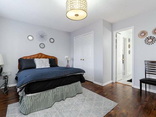 103 Vivians Cres, Brampton, ON - Indoor Photo Showing Bedroom