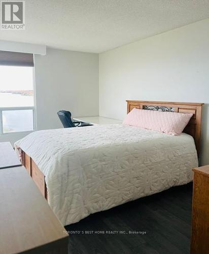 1509 - 75 Ellen Street, Barrie, ON - Indoor Photo Showing Bedroom