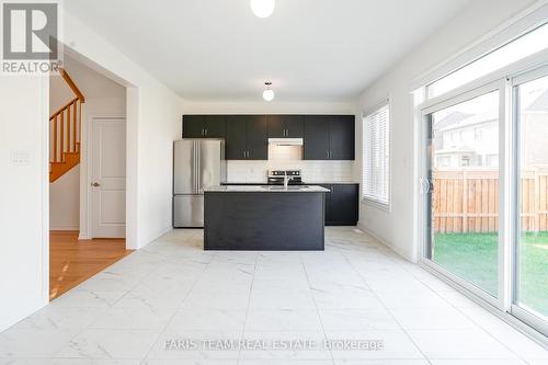 57 Alnwick Street, Barrie (Innis-Shore), ON - Indoor Photo Showing Kitchen