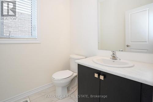 57 Alnwick Street, Barrie, ON - Indoor Photo Showing Bathroom