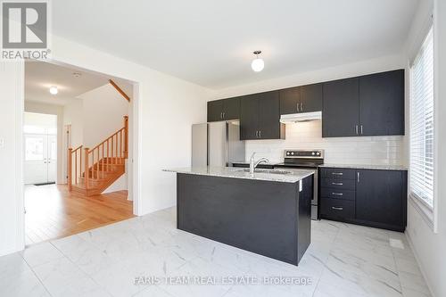 57 Alnwick Street, Barrie (Innis-Shore), ON - Indoor Photo Showing Kitchen