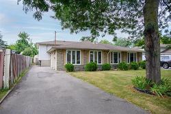 146 BERKINDALE Drive  Hamilton, ON L8E 1M5