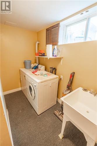 54 Valecrest Drive, Cornwall, ON - Indoor Photo Showing Laundry Room