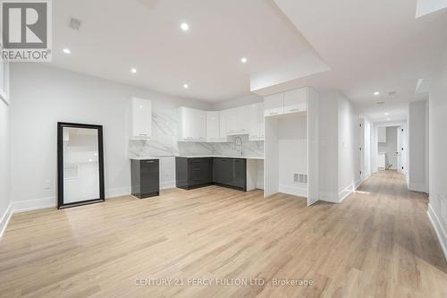 60 Boem Avenue, Toronto (Wexford-Maryvale), ON - Indoor Photo Showing Kitchen