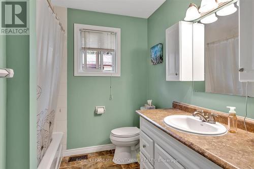 115 Albert Street, Smith-Ennismore-Lakefield (Lakefield), ON - Indoor Photo Showing Bathroom