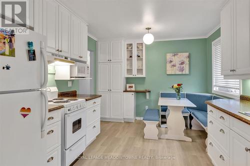 115 Albert Street, Smith-Ennismore-Lakefield (Lakefield), ON - Indoor Photo Showing Kitchen