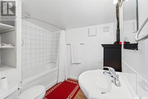 249 15Th Street W, Prince Albert, SK - Indoor Photo Showing Bathroom