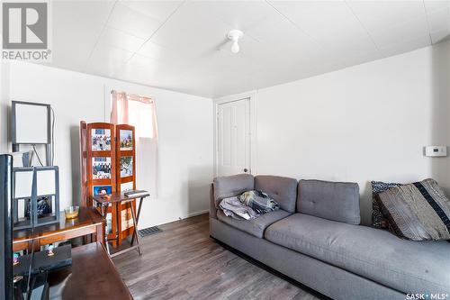 249 15Th Street W, Prince Albert, SK - Indoor Photo Showing Living Room