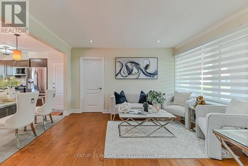 3331 Etude Drive, Mississauga, ON - Indoor Photo Showing Living Room