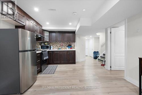 132 Dolobram Trail, Brampton (Northwest Brampton), ON - Indoor Photo Showing Kitchen