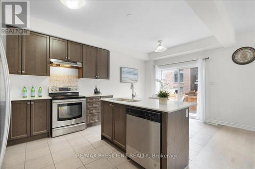 132 Dolobram Trail, Brampton (Northwest Brampton), ON - Indoor Photo Showing Kitchen With Double Sink