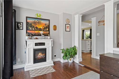 270 Highland Avenue, Fort Erie, ON - Indoor Photo Showing Living Room With Fireplace