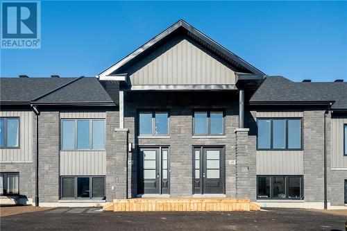 47 Samantha Crescent, Petawawa, ON - Outdoor With Facade