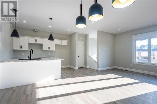 47 Samantha Crescent, Petawawa, ON - Indoor Photo Showing Kitchen