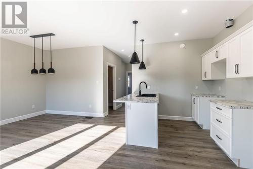 47 Samantha Crescent, Petawawa, ON - Indoor Photo Showing Kitchen