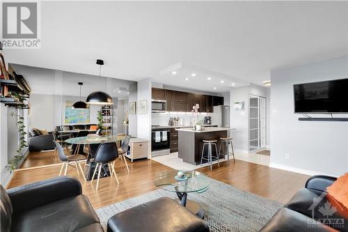 1408 - 1785 Frobisher Lane, Ottawa, ON - Indoor Photo Showing Living Room