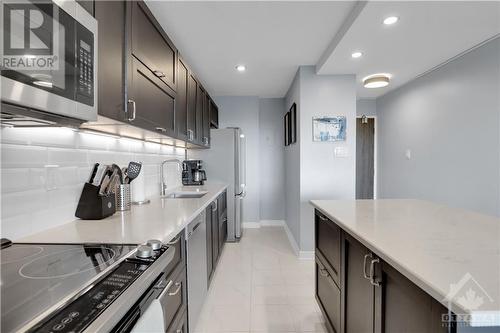 1408 - 1785 Frobisher Lane, Ottawa, ON - Indoor Photo Showing Kitchen With Upgraded Kitchen