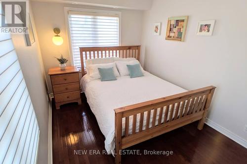 11 - 60 Carr Street, Toronto (Kensington-Chinatown), ON - Indoor Photo Showing Bedroom