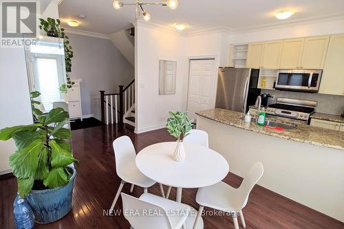 11 - 60 Carr Street, Toronto (Kensington-Chinatown), ON - Indoor Photo Showing Dining Room