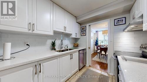 604 - 121 Trudelle Street, Toronto (Eglinton East), ON - Indoor Photo Showing Kitchen With Double Sink With Upgraded Kitchen