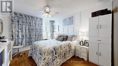 604 - 121 Trudelle Street, Toronto (Eglinton East), ON - Indoor Photo Showing Bedroom