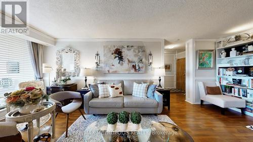 604 - 121 Trudelle Street, Toronto (Eglinton East), ON - Indoor Photo Showing Living Room