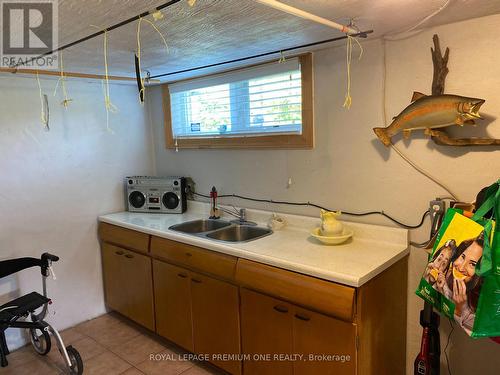 85 Giltspur Drive, Toronto (Glenfield-Jane Heights), ON - Indoor Photo Showing Kitchen With Double Sink