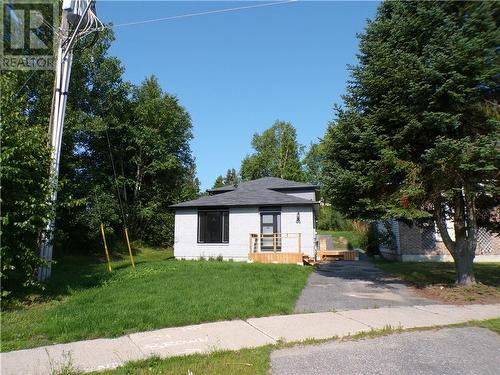 44 Farrell Crescent, Elliot Lake, ON - Outdoor