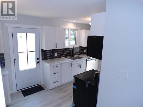 44 Farrell Crescent, Elliot Lake, ON - Indoor Photo Showing Kitchen With Double Sink