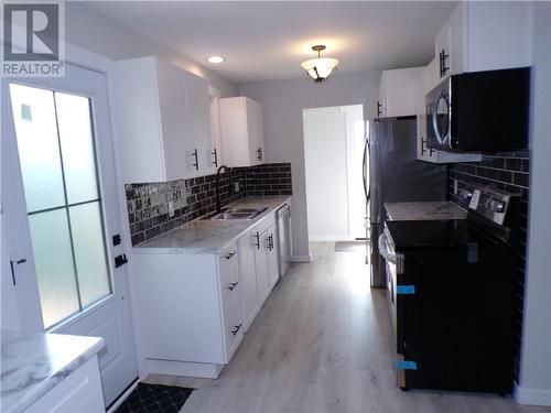 44 Farrell Crescent, Elliot Lake, ON - Indoor Photo Showing Kitchen With Double Sink