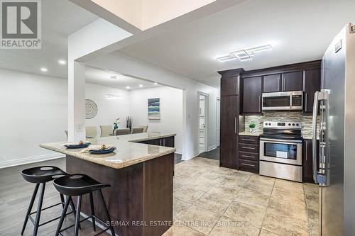 114 Sexton Crescent, Toronto, ON - Indoor Photo Showing Kitchen