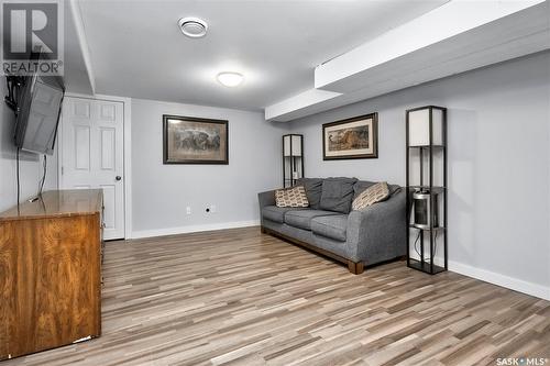 355 20Th Street E, Prince Albert, SK - Indoor Photo Showing Living Room