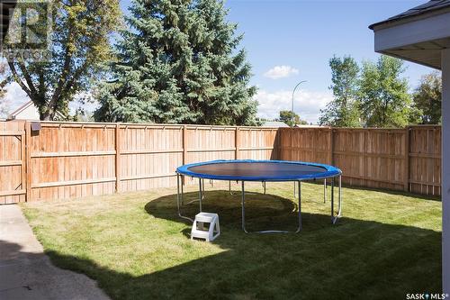 355 20Th Street E, Prince Albert, SK - Outdoor With Backyard