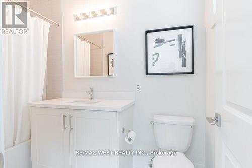 715 Ebony Avenue, Mississauga (Lakeview), ON - Indoor Photo Showing Bathroom