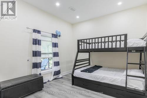 21 Shirley Anne Drive S, Kawartha Lakes, ON - Indoor Photo Showing Bedroom